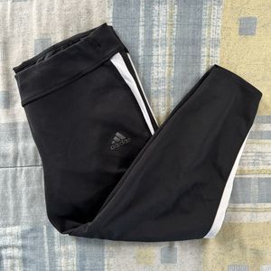 Adidas Pants Womens Medium Black White Capri Sweats Athletic Workout Gym